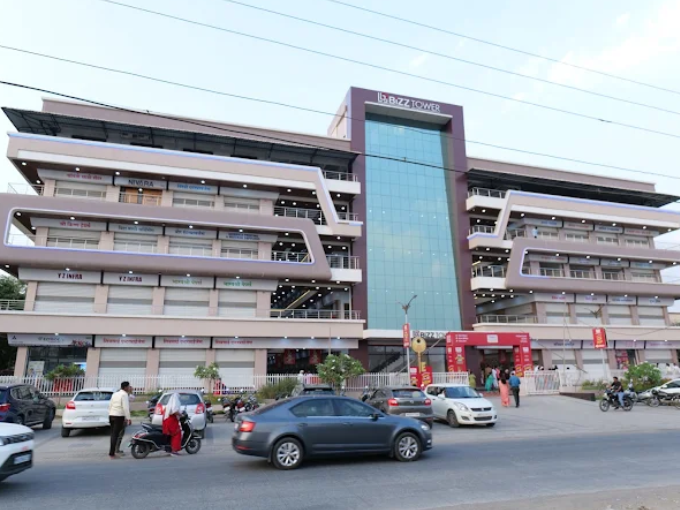 BiZZ Tower – Biggest Commercial Complex Mall